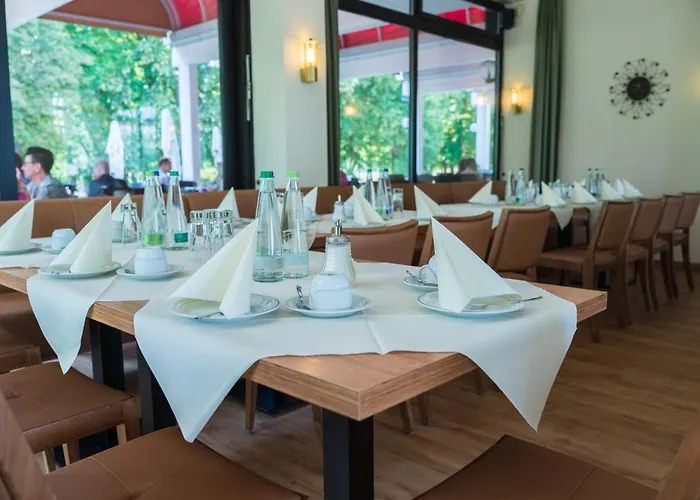 Отель Reichels Parkhotel